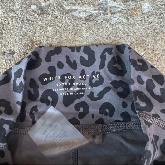 Leopard Print White Fox Active‎ Biker Shorts Size XS - Picture 3 of 4